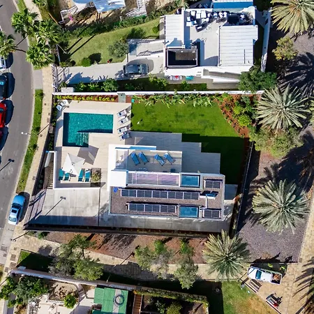 Don Carlos - Adults Only ! شقة